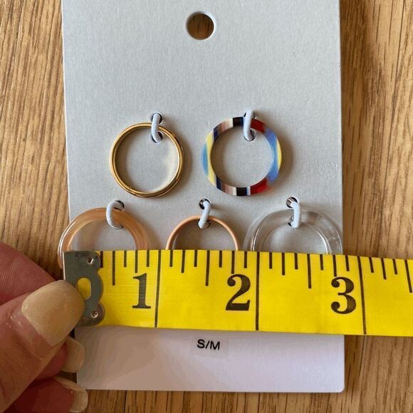 BP Multicolor Resin Rings Set - Picture 5 of 6